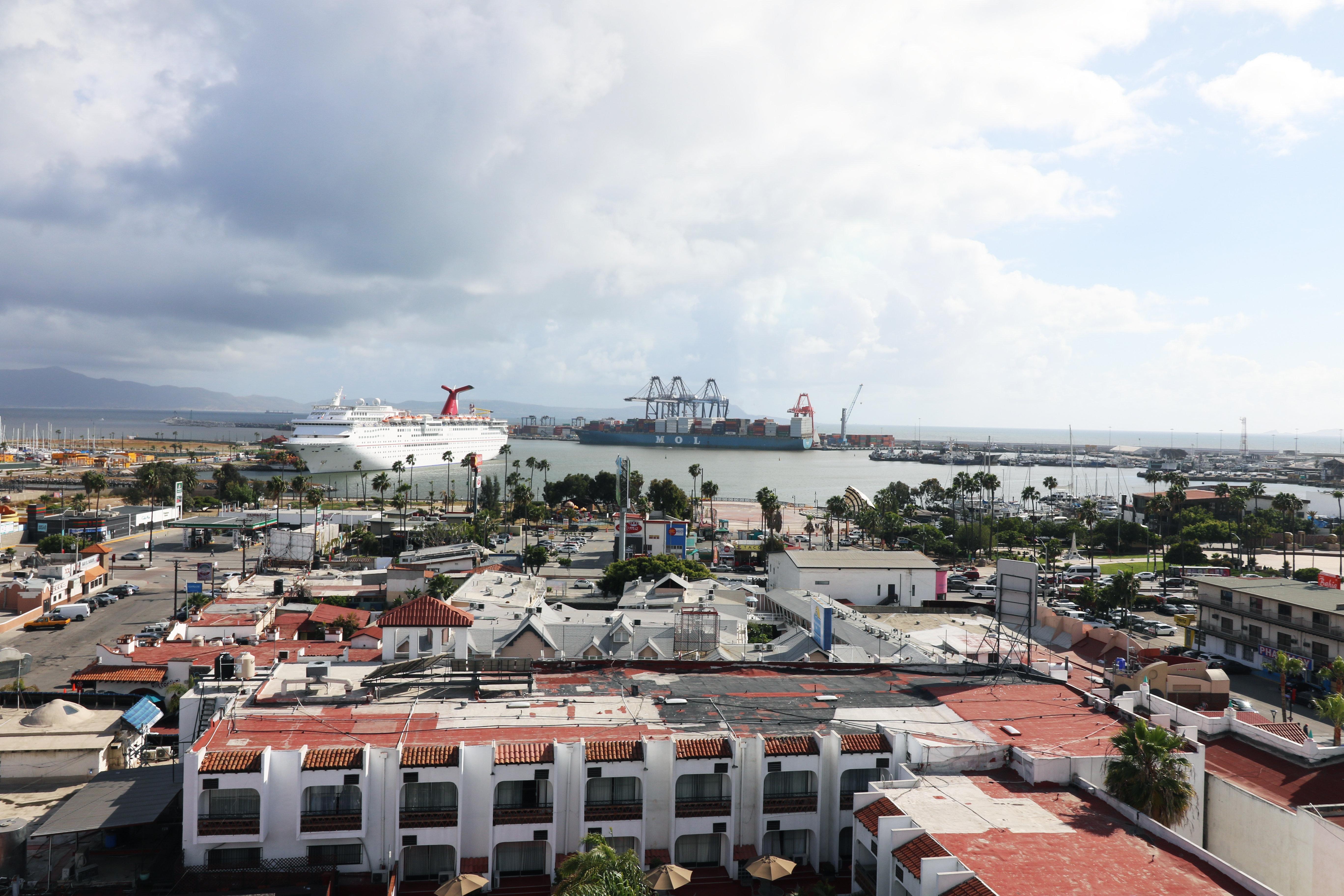 Holiday Inn Express & Suites - Ensenada Centro By Ihg Екстериор снимка